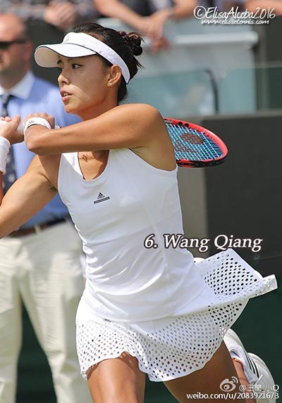 นักเทนนิส WangQiang ได้รับรางวัลชนะสิบเดี่ยวและคู่ผสม ในไอทีทัวร์ ในปี 2015 เธอได้รับการจัดอันดับที่ 82 ในโลก